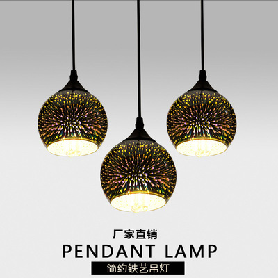 现代简约客厅灯具创意 3D玻璃吊灯与纺织品遮篷的设计美学